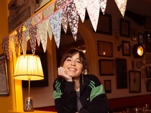 Amandine Lourdel Renversée
