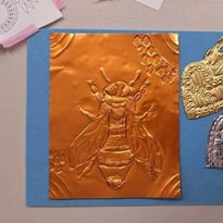 Atelier de métal repoussé “L'abbaye embrochée”