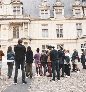 Du chantier à l'exposition "Couronner le ciel"