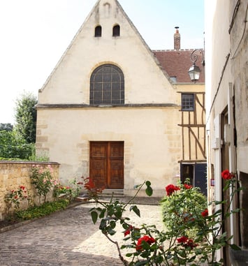Présentation des cartes anciennes et vente de produits artisanaux du Carmel de Pontoise
