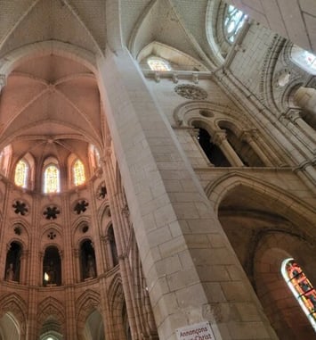 Déambulations dans l'église Saint-Sulpice de Chars