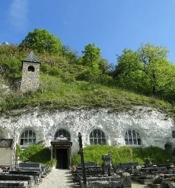 Ouverture de l'unique église troglodyte en Île-de-France