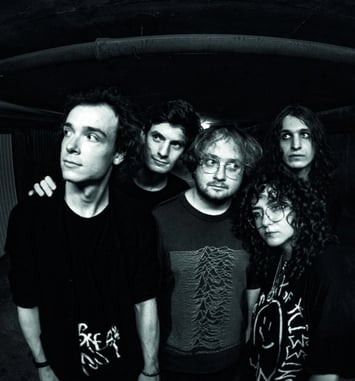 Feldup & the showerheads