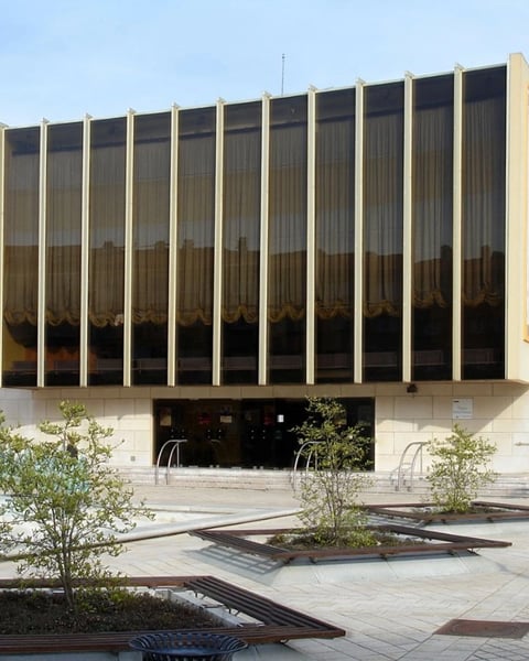 Façade du théâtre Pierre Fresnay à Ermont
