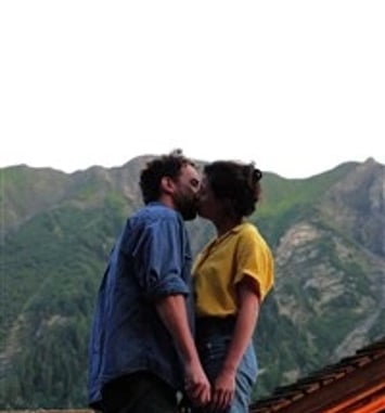 Tout contre la terre