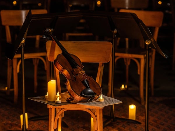 Ravel / Brahms — À la lueur des bougies