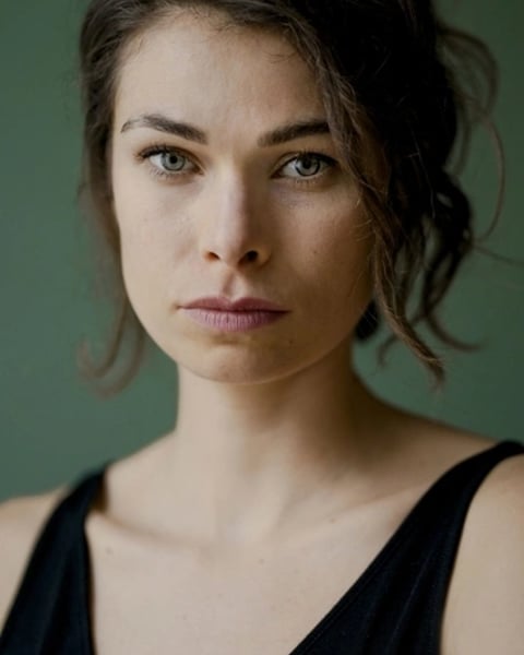 "C'est compliqué, je t'expliquerai" (Lisa Perrio)